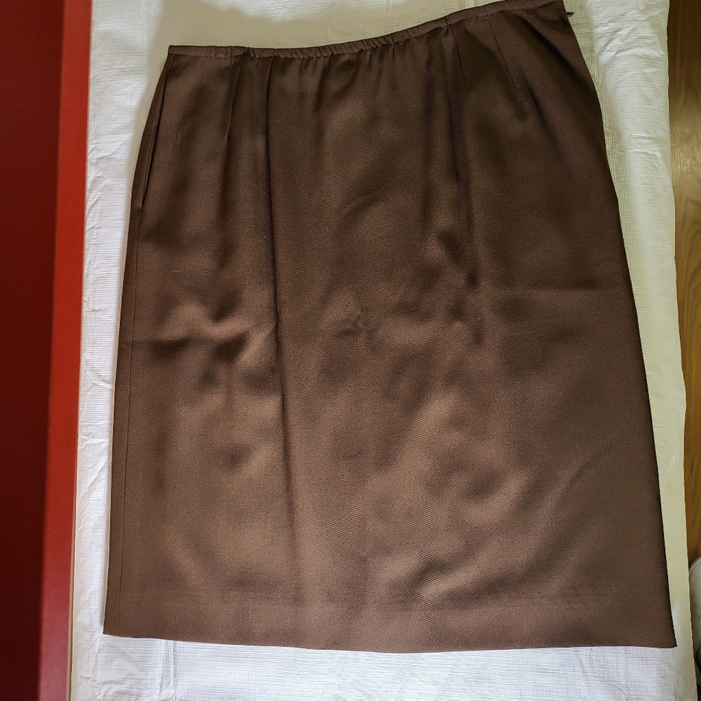 SOLD Authentic Vintage 1980s Valentino Miss V  Wool Skirt . - Picture 3 of 12